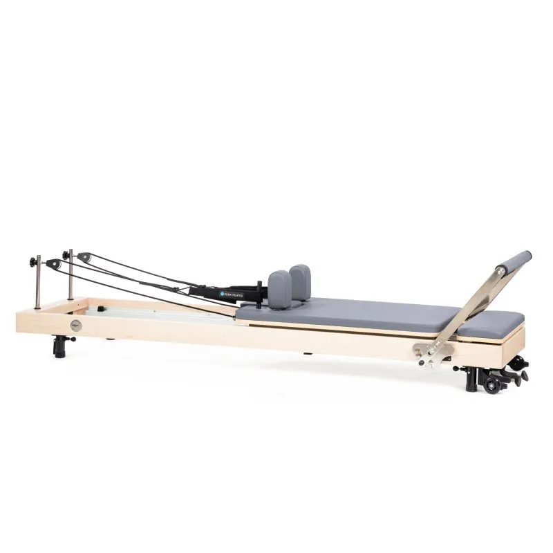 Reformer Pilates à rangement vertical pour la maison Névé